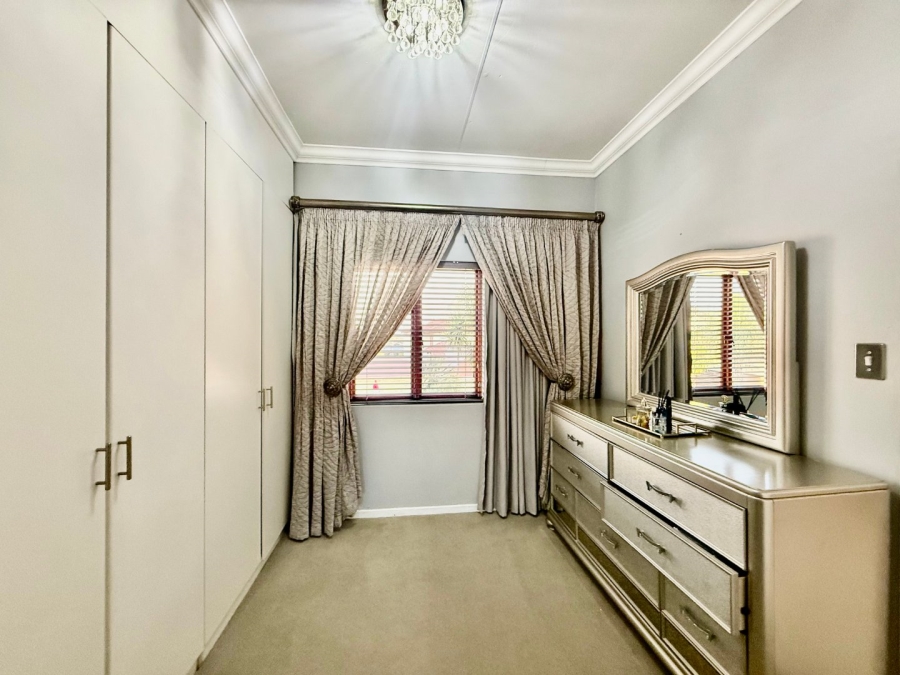 4 Bedroom Property for Sale in Melodie North West